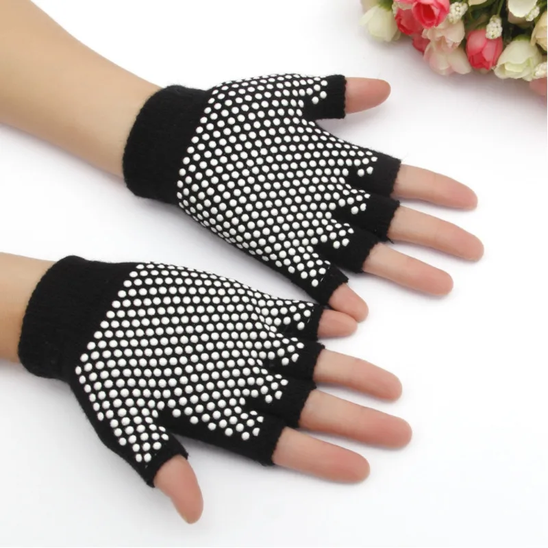 

New Unisex Non-Slip Half Finger Yoga Pilates Gloves Gym Fitness Cotton Training Gloves Breathable Exercise Bodybuilding Gloves