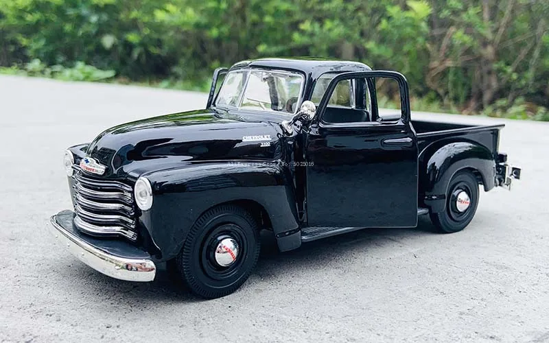 Maisto 1:25 1950 Chevrolet 3100  Pickup black simulation alloy car model crafts decoration collection toy tools gift