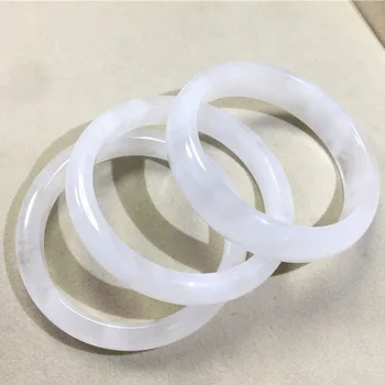 

Natural White Ghost crystal bracelet with a little black dot women's crystal bracelet accessories