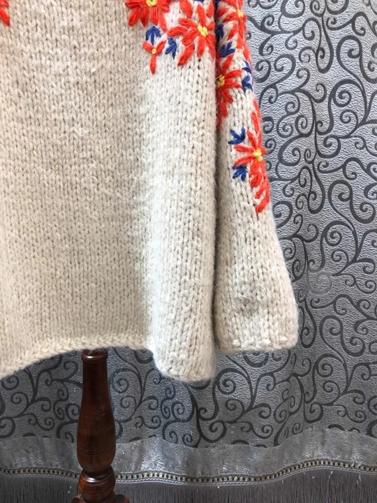 Early autumn new women's wide neck embroidery jacquard weave color matching decoration loose sweater knitwear 1012