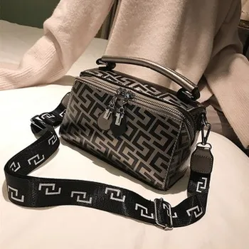 

New autumn and winter cross-body bag retro broadband fashion single shoulder small square bag purses and handbags