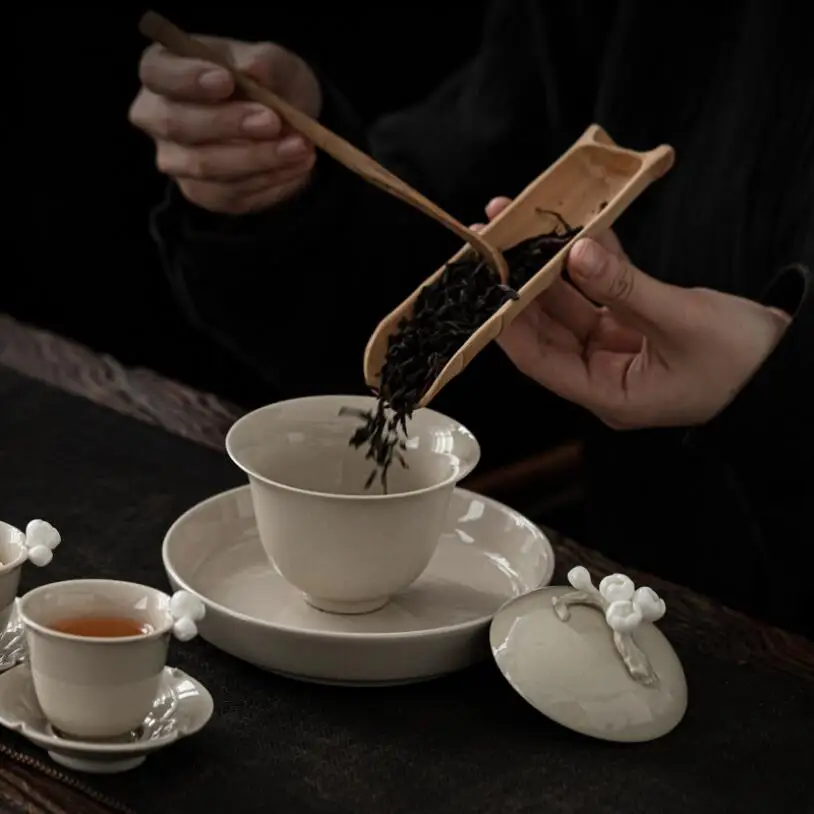 150ML Retro Plant Ash Glaze Ceramic Gaiwan Hand Made Plum Blossom Chinese Kung Fu Tea Service Pigmented Drinkware