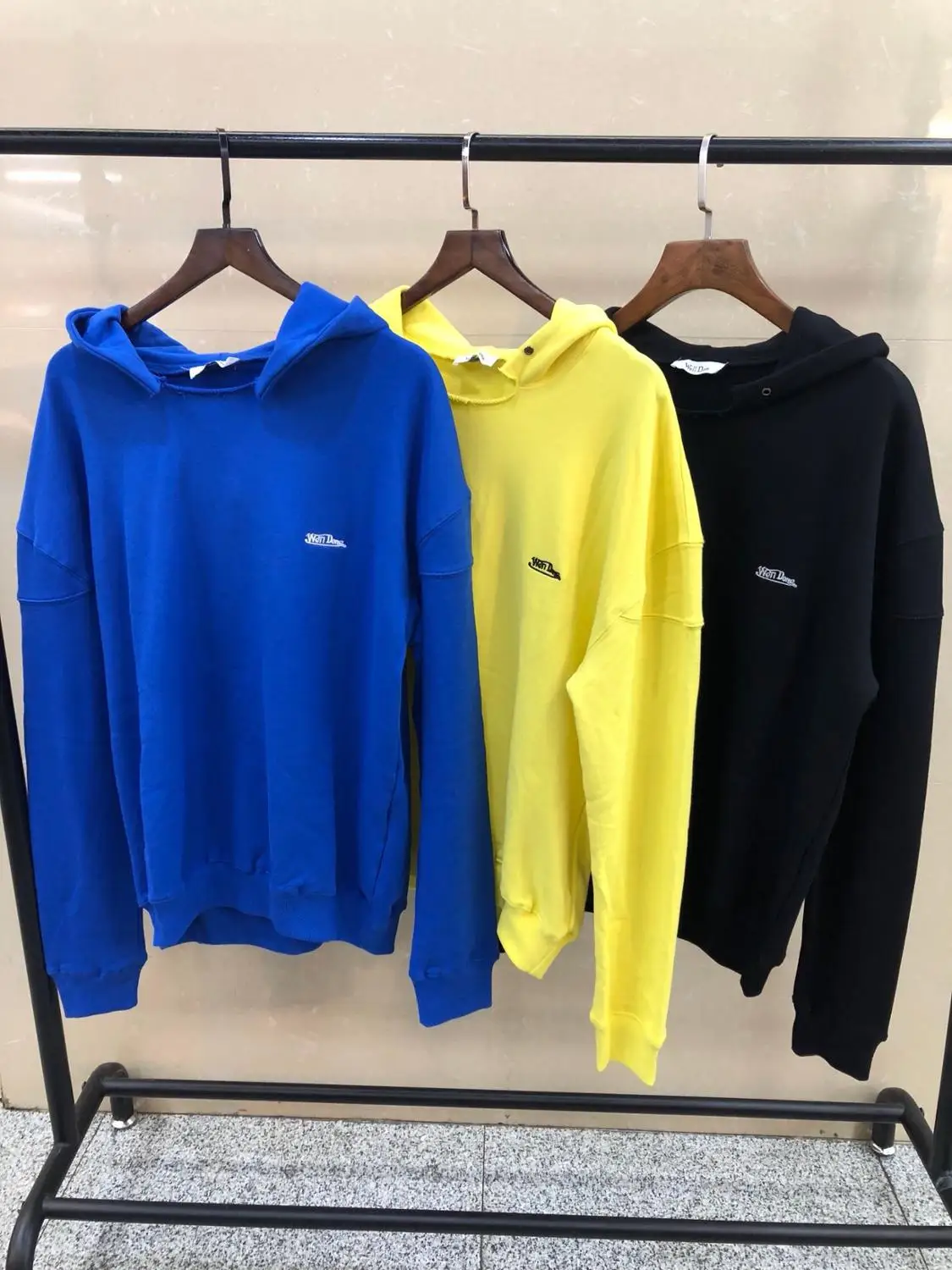 

We11done Letter Embroidered Hoodie Men Women 1:1 High Quality 18FW Chest Logo Loose Black Yellow Blue Hoodie We11done Pullover