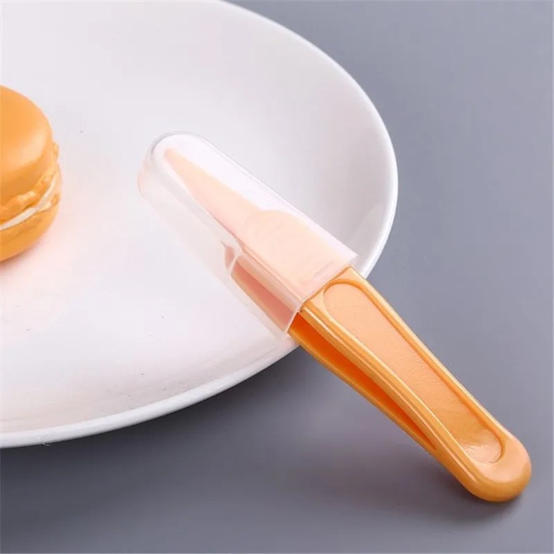 5Pcs Baby nose clip Navel Nose Clip Ear Accessories Forceps Safety Tweezers Plastic Cleaning Baby Care Nose Color Random mini