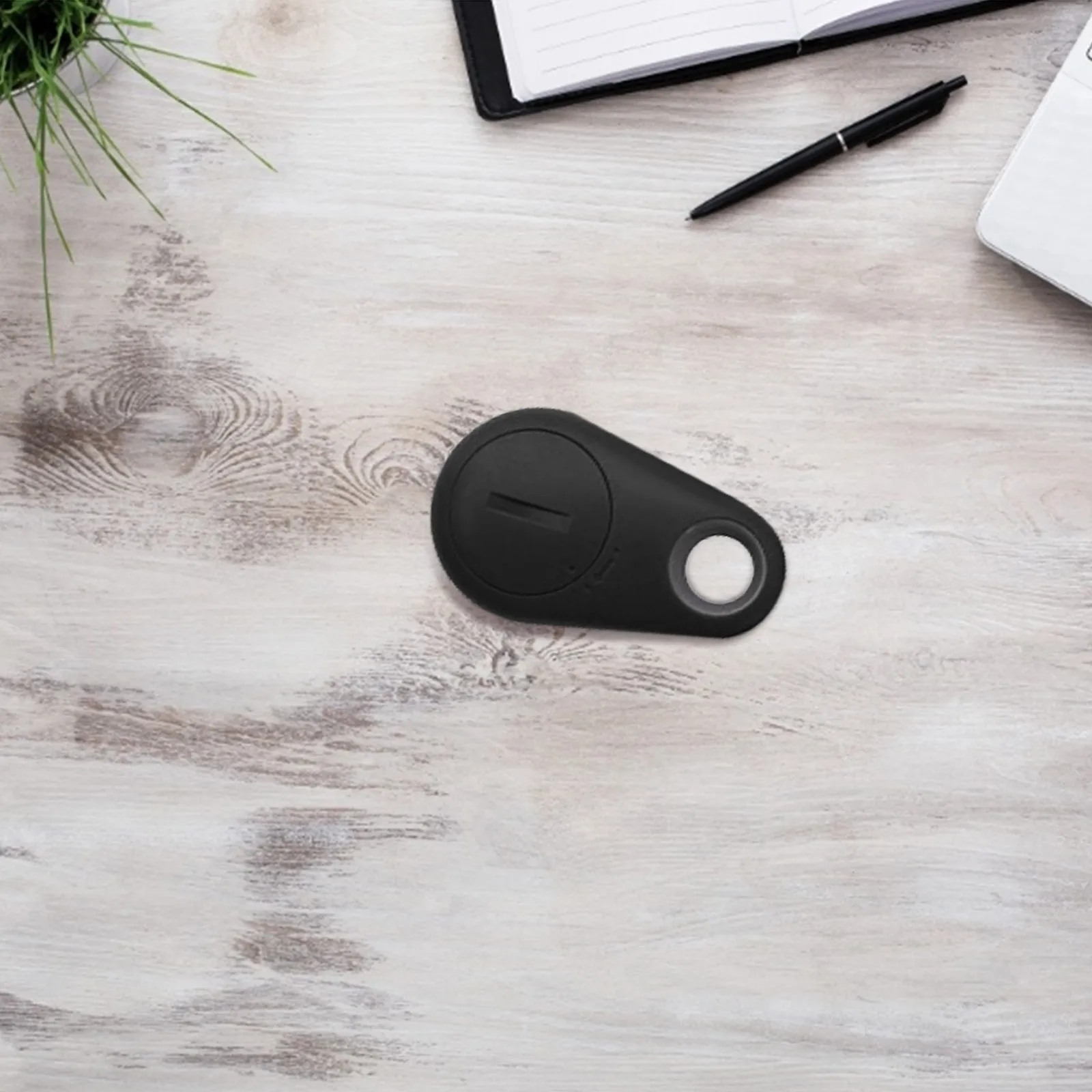 GPS Locator Key Finder Anti Lost Tracker Anti Lose Tracker Item Locator Anti Lost Locator Key Chain Locator Anti-Lost Theft Device Alarm Bluetooth Remote GPS Tracker Child Pet Bag Wallet Key Finder Phone Box