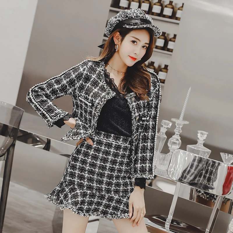 

Women Tweed Two Piece Outfits Autumn Winter Fashion Single Breasted Pearl Beading Jacket + High Waist Bodycon Fishtail Skirt Set
