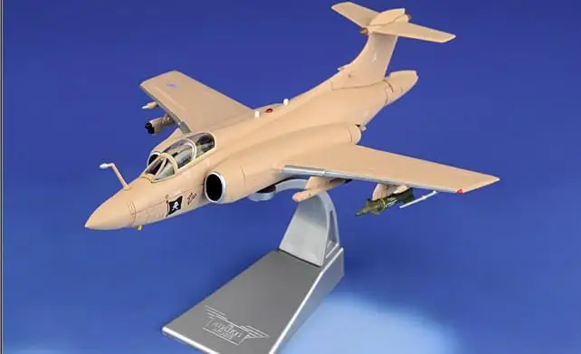 Корги Блэкберн бакканир XW533/мисс Джолли Роджер Раф № 237 OCU операция гранби 1991 Ограниченная серия 1/72 литье под давлением модель