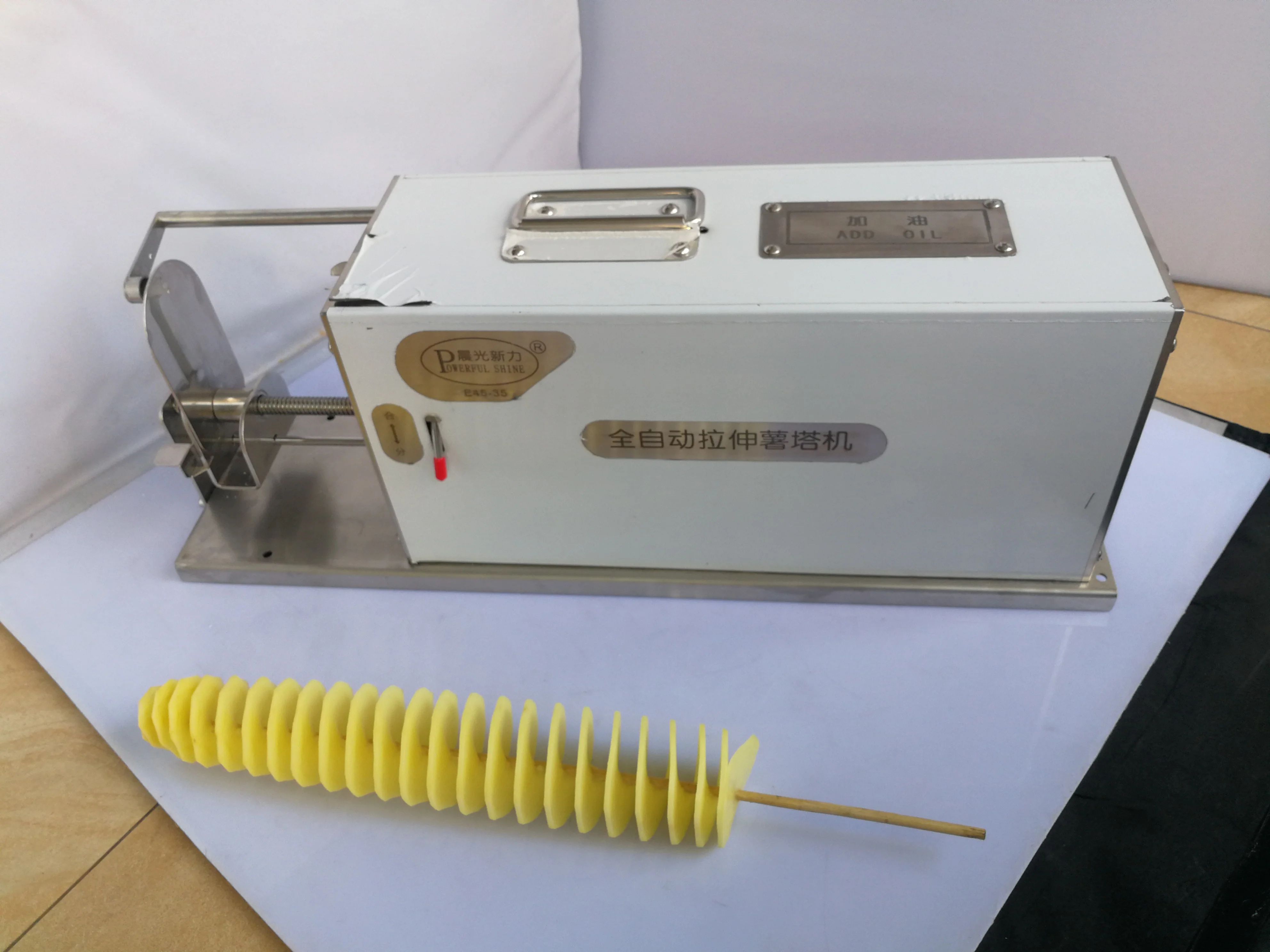 Automatic stretch Electric Tornado potato machine,potato spiral cutting machine,potato cutter /potato chips machine 220V/110V