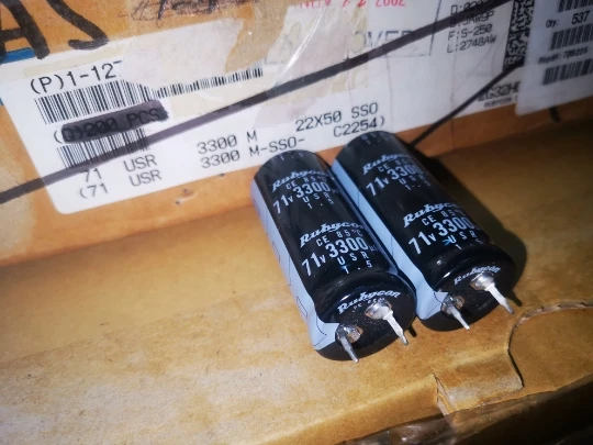 

4pcs/10pcs New original 71V3300UF/71V RUBYCON USR electrolytic capacitors 22*50 free shipping