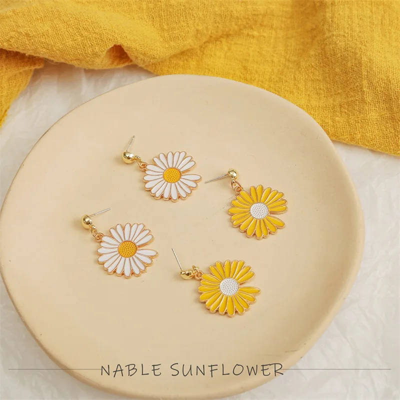 2020 Korean Style Fashion Spring Summer Yellow White Enamel Chrysanthemum Flower Dangle Earrings For Women Girls Cute Jewelry | Украшения и