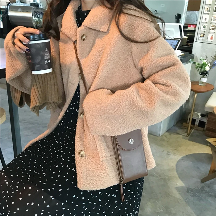 2019New пальто с мехом ягненка женская зимняя короткая однотонная Корейская версия с длинными рукавами воротник поло меховой один толстый теплый ленивый ветер