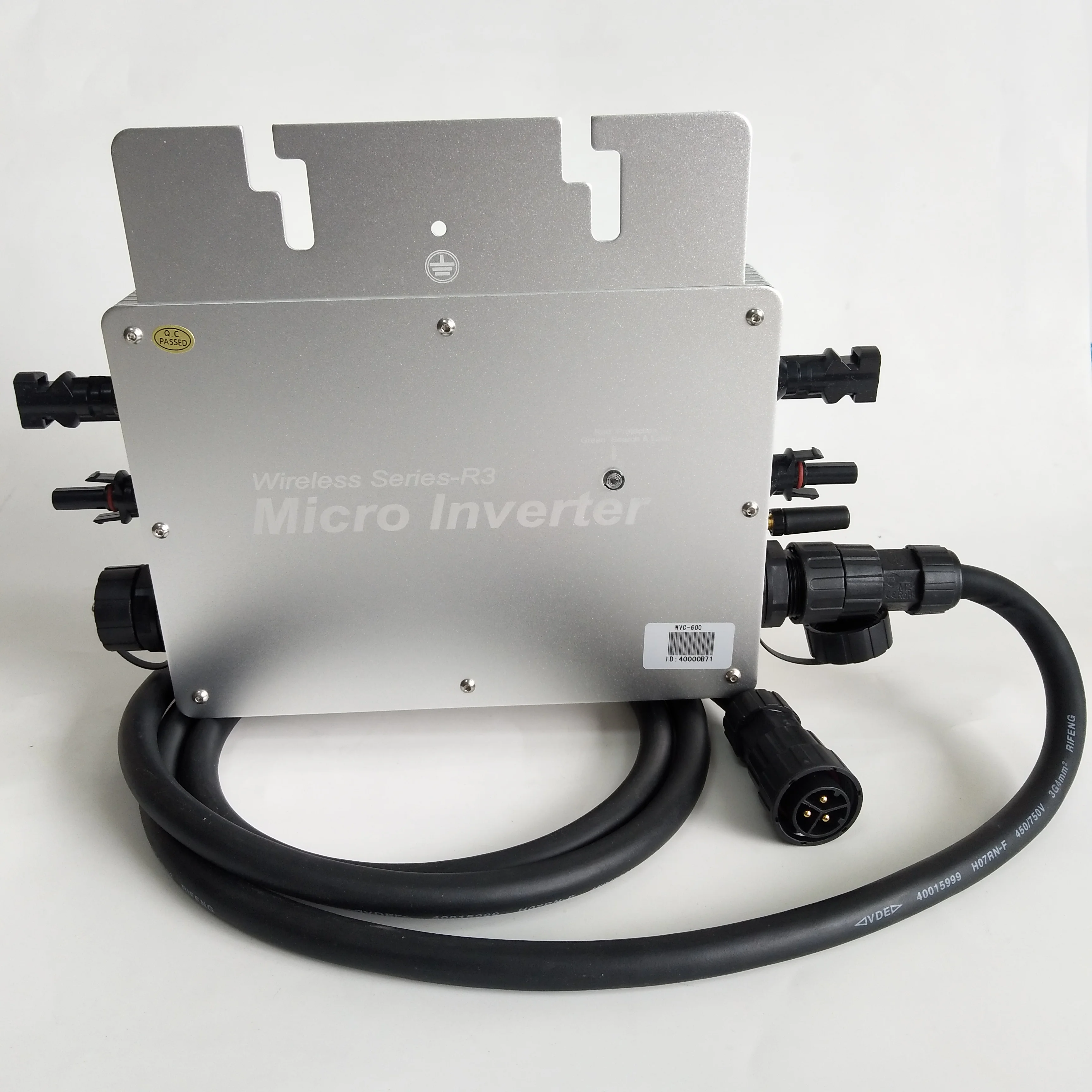 Новейший водонепроницаемый микроинвертор IP65 WVC600 MPPT с сеткой на солнечных