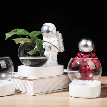 

SPACEMAN ASTRONAUT HYDROPONIC VASE EUROPEAN STYLE LIVING ROOM ENTRYWAY TV CABINET CREATIVE FLOWER POT DECORATION X3174