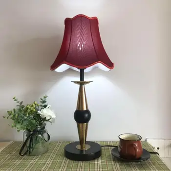 

Abajur American court style black gold base noble hat lampshade bedroom living room study desk desk lamp