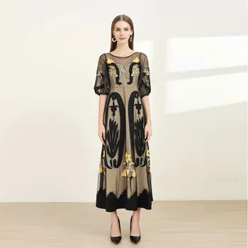 

New Fashion Women's Clothes 2020 Heavy Embroidery Mesh Dress