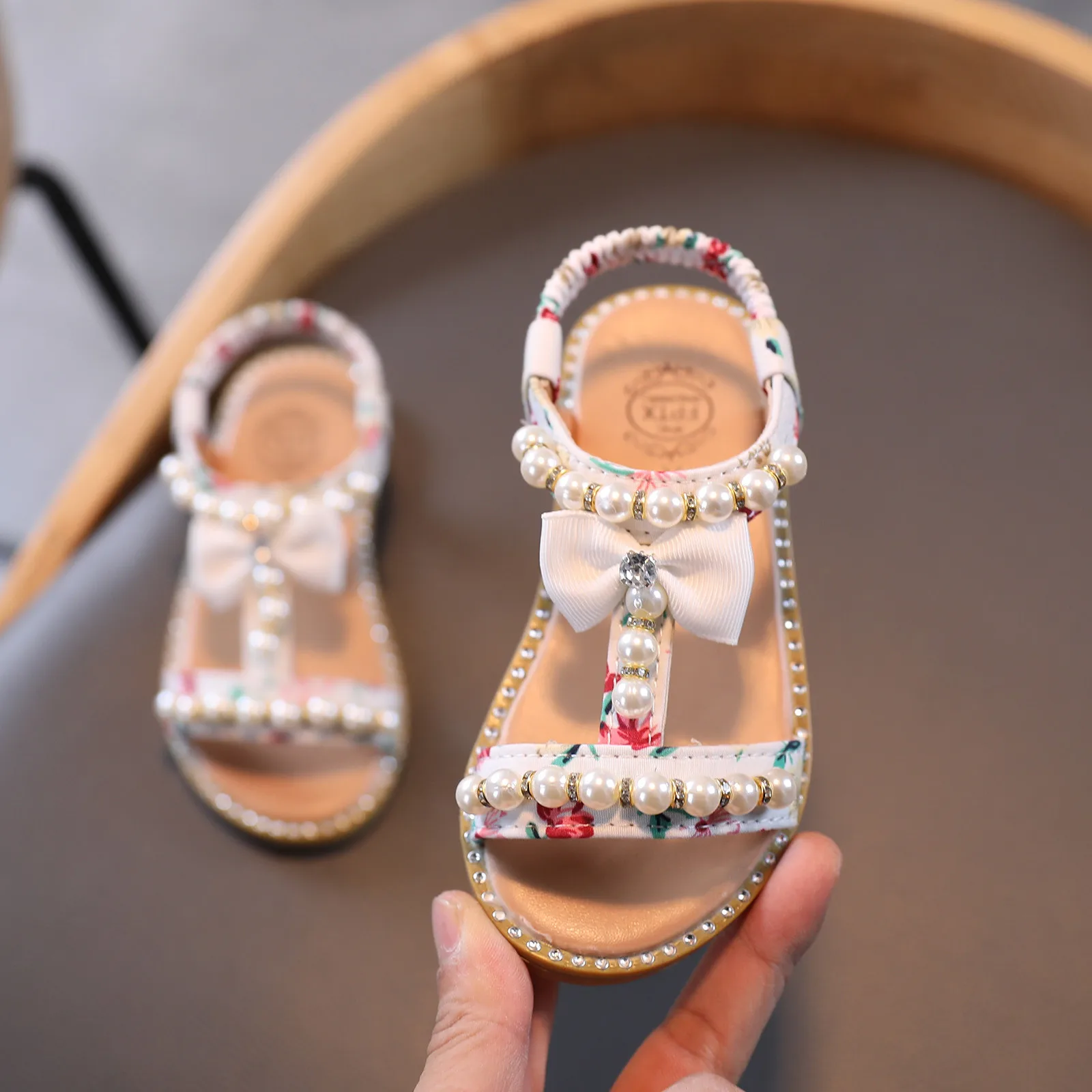 Girls Sandals New Summer Sandals Children Pearl Beading wedges beach Sandals Enfants School Flat Shoe For Baby Sandalias extra wide children's shoes Children's Shoes