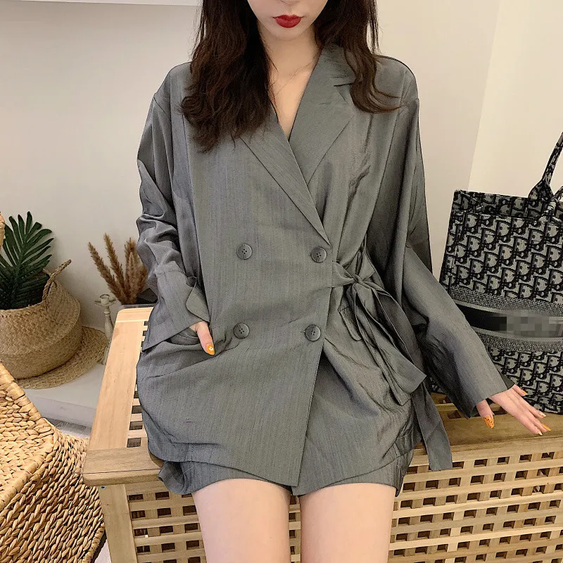 

Photo Shoot Bright Eye Suit CHIC Online Celebrity Origional Lace-up Casual Coat + Shorts WOMEN'S Suit