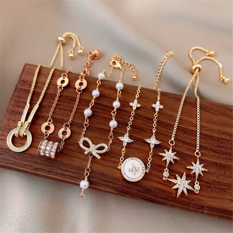 

TTLIFE 2020 Korea Fashion Jewelry Exquisite Copper Inlay Zircon Flower Round Shell Pendant Low Luxury Simple Female Bracelet