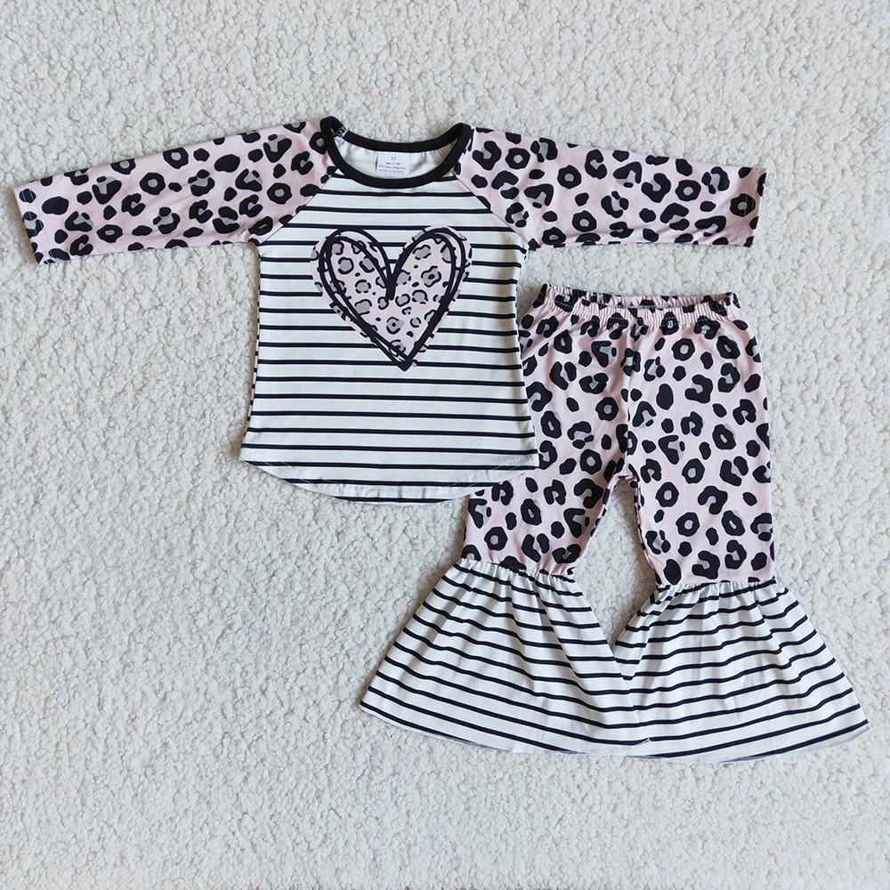 

New Arrival Fashion Girl Leopard Long Sleeve Top Match Bell Bottoms Valentine Kid O-Neck Design Heart Print Outfit With Stripes