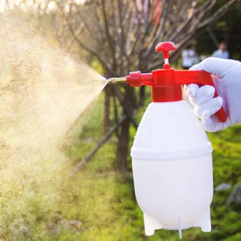 

800 ML Sprayer Portable Pressure Garden Spray Bottle Plant Water Deep Cleaning Gun Washer Cockpit Care With Brush Air Operated