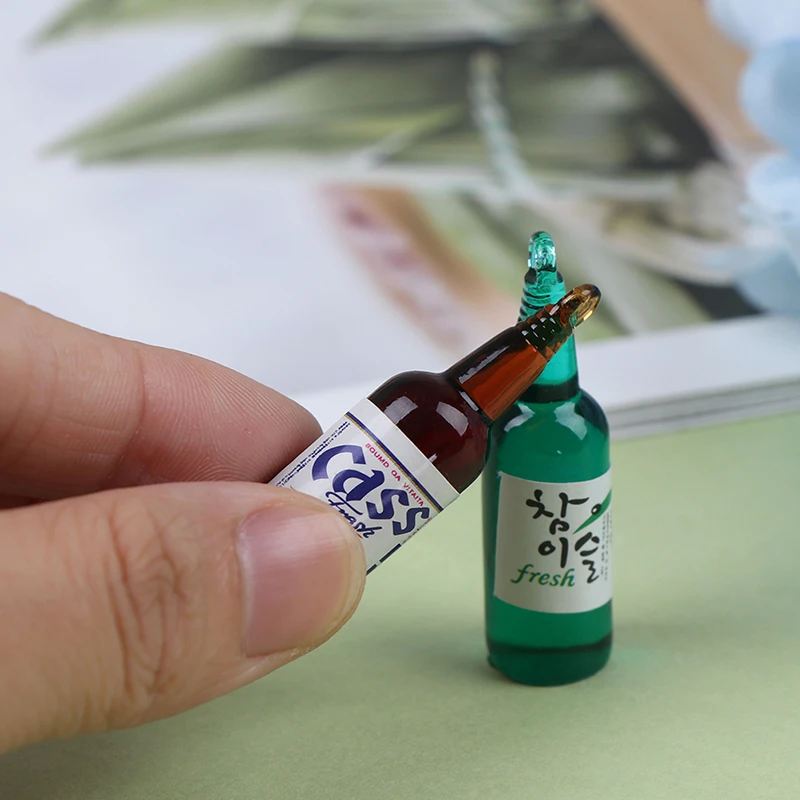 

5pcs Cute Dollhouse Miniature Simulation Beer Bottles Pretend Toys