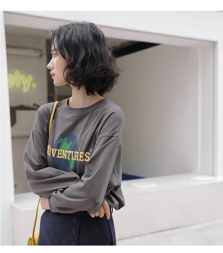 

Autumn New Hong Kong Style Loose Printed Pullover Top 2020 Round Neck T-Shirt Women White And Comfortable Long Sleeves