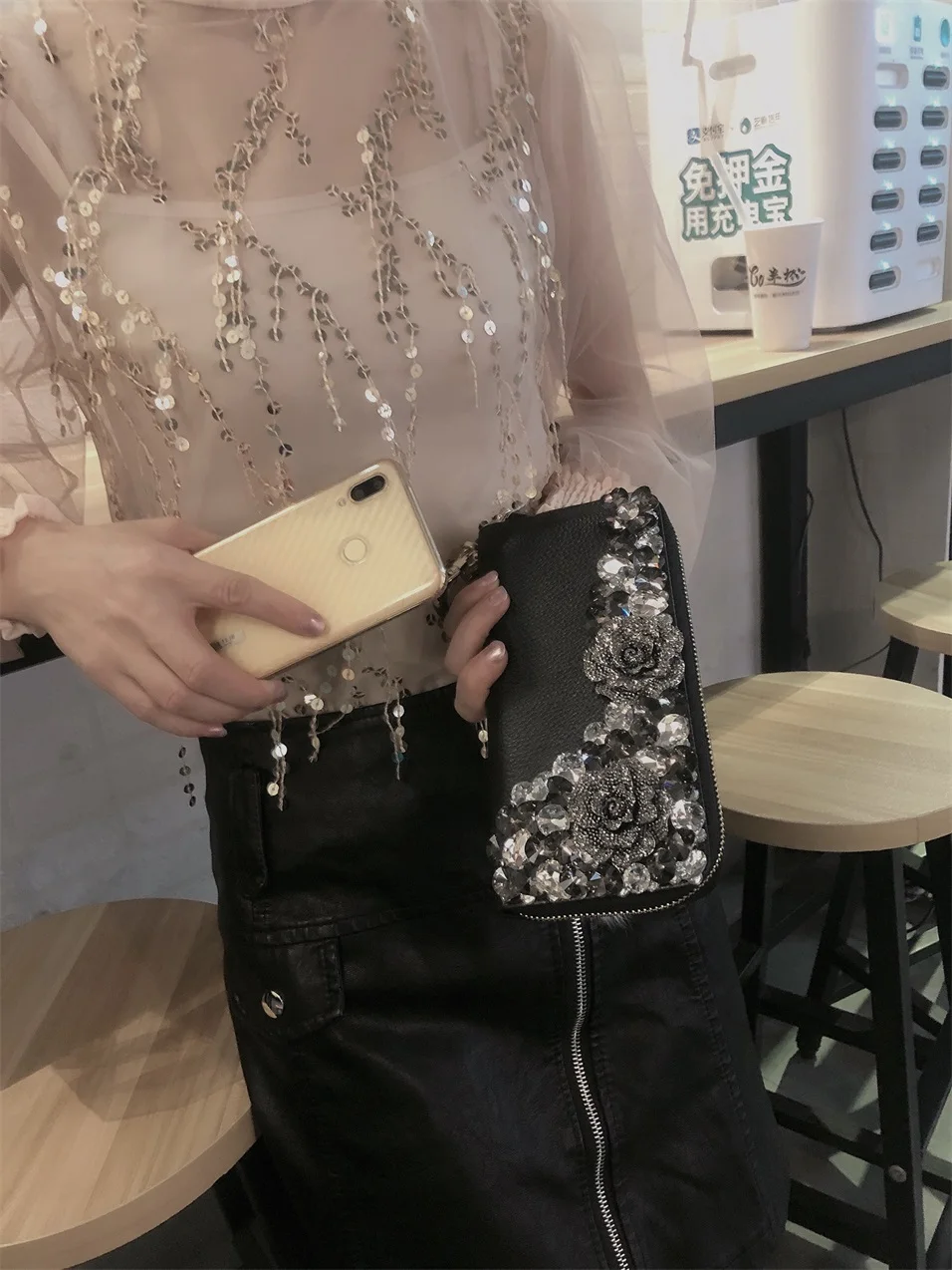 New womens wallets and purses genuine leather long fashion zipper wallet clutch bag card holder women's wallet retro coin purse New womens wallets and purses genuine leather long fashion zipper wallet clutch bag card holder women's wallet retro coin purse
