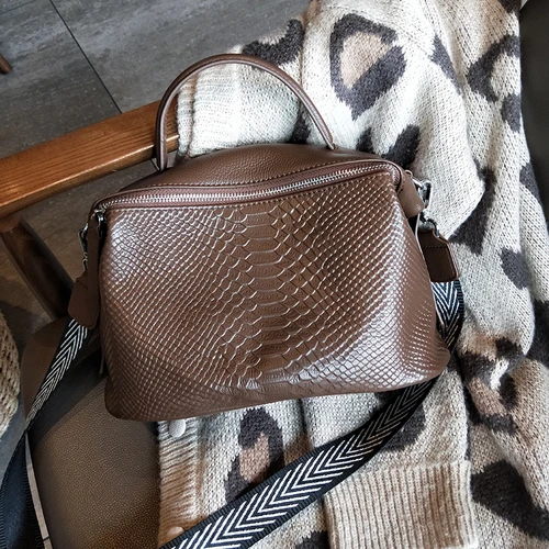 Dark Brown Новая модная зимняя женская сумка из воловьей кожи с узором «Аллигатор», Большая вместительная женская сумка через плечо с 2 ремешками - Цвет: Dark Brown