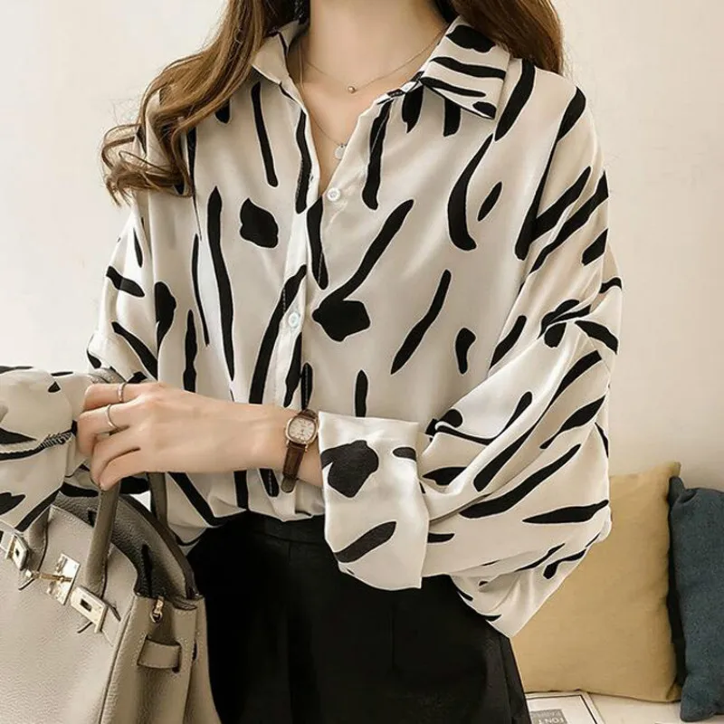 

Graffiti Printed Autmn Blouse Women Shirt Blusas Mujer De Moda 2019 Verano Long Sleeve Loose High Quality Bottom Shirt Womens