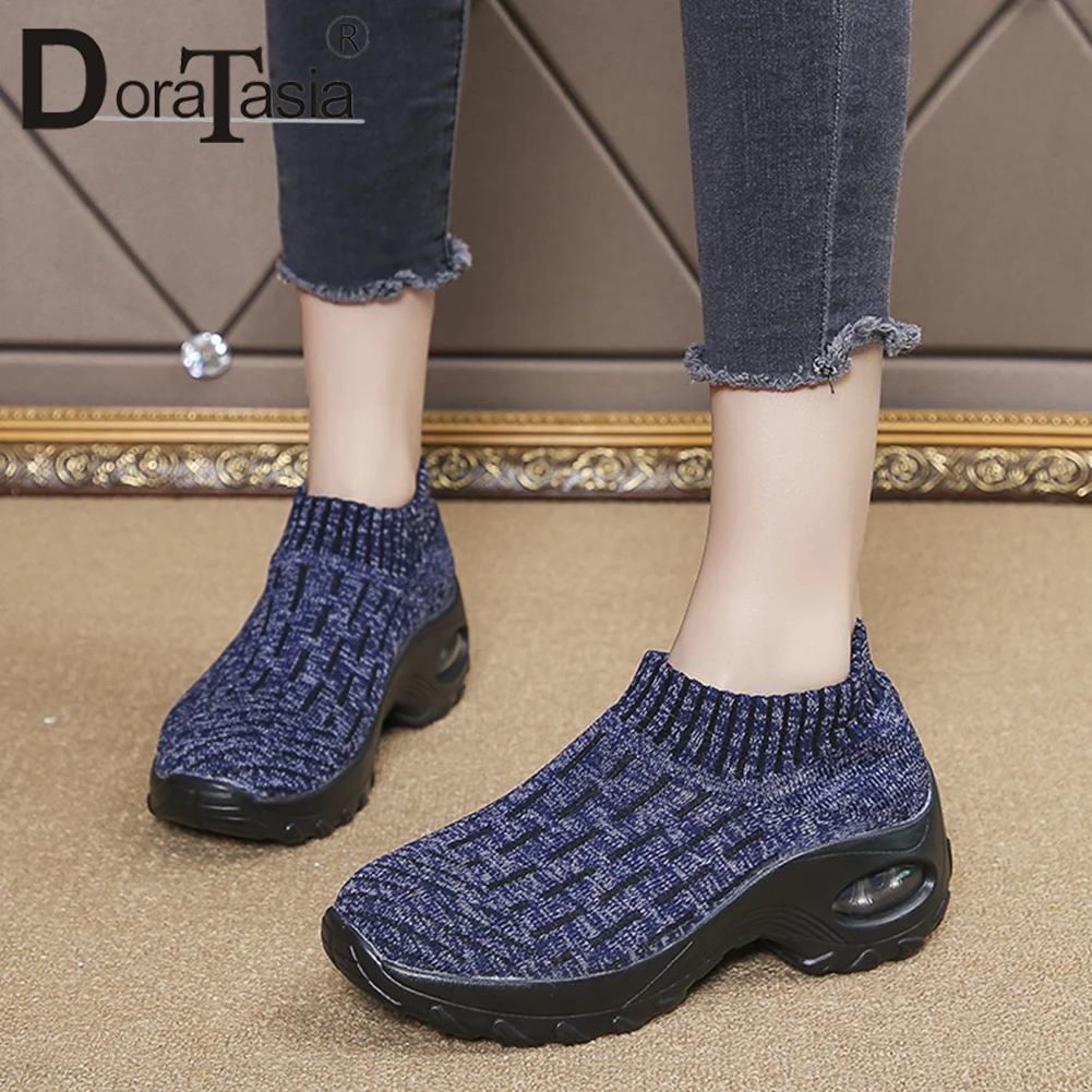 

DORATASIA New Ladies Flat Platform Ins Hot Flats 2020 Casual Soft Flats Women Fashion Chunky Heels Spring Autumn Shoes Woman