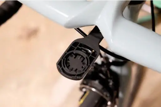 Mount handlebar Wahoo Aero out front 