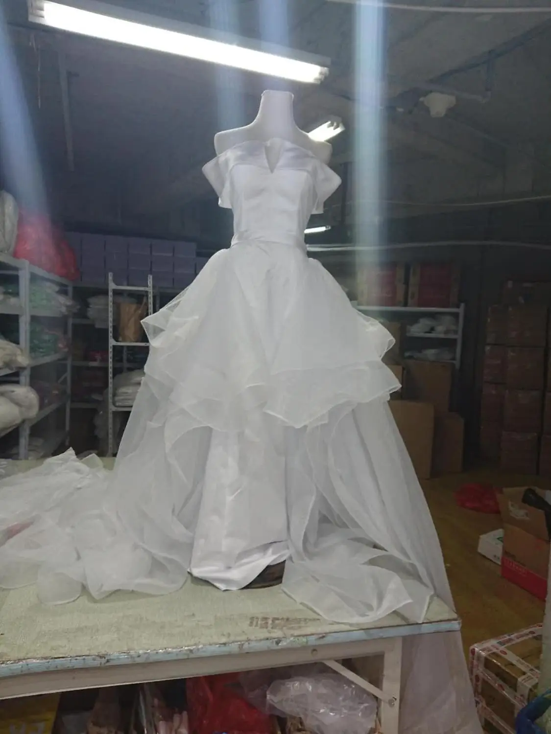 Женское платье с юбкой годе Vivian's Bridal Элегантное свадебное со съемным шлейфом