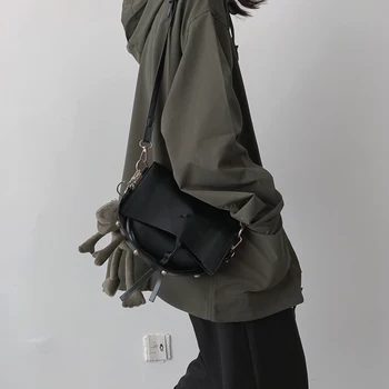 

Women's bag 2020 new tide fashion texture messenger bag female wild ins saddle bag popular