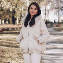 

2022new Short Down Parkas Female Natural Fox Fur Collar Loose Oversize 90% White Duck Down Jacket Women Winter Outwear Coat