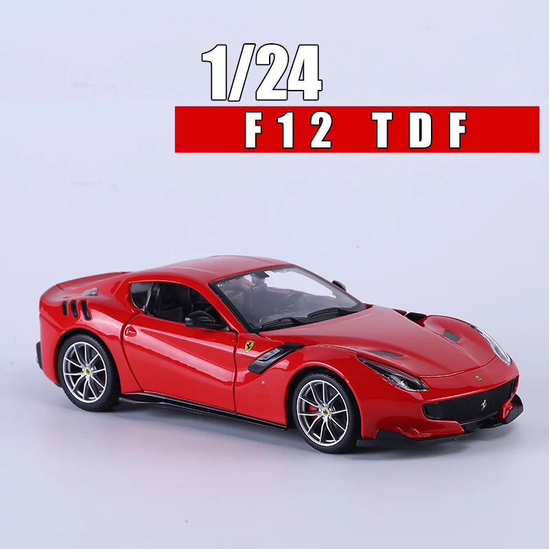 Bburago 1:24 Ferrari 458, красная модель автомобиля, литая под давлением металлическая модель, детская игрушка, подарок бойфренду, коллекция автомобилей из искусственного сплава - Цвет: F12TDF