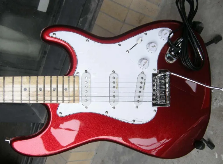 

Factory direct custom shop New Top Quality candy red maple fretboard 6 string Chrome Hardware Electric Guitar 8yue31