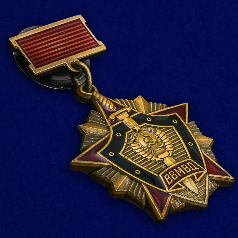Рисунок 3 - Знак "За отличие в службе