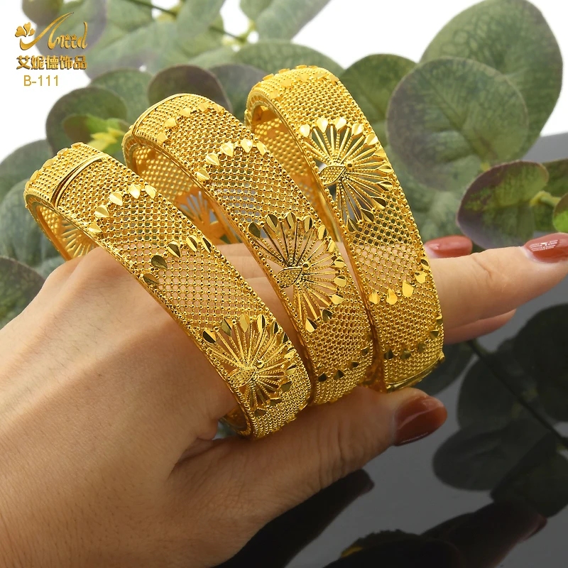 Modern Style Dubai Gold Bangles Designs 2020 Dubai 24k Gold Plated