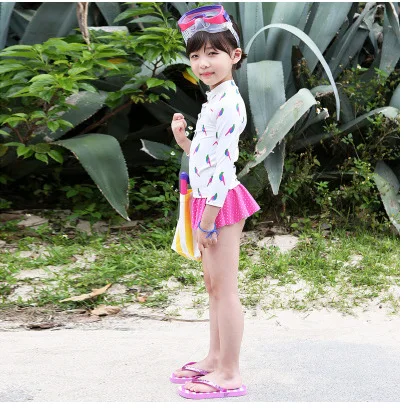 

Sweet Girls KID'S Swimwear Long Sleeve Sun Protection Clothing Split Skirt-Medium And Small Virgin Baby with Swim Cap Tour Bathi