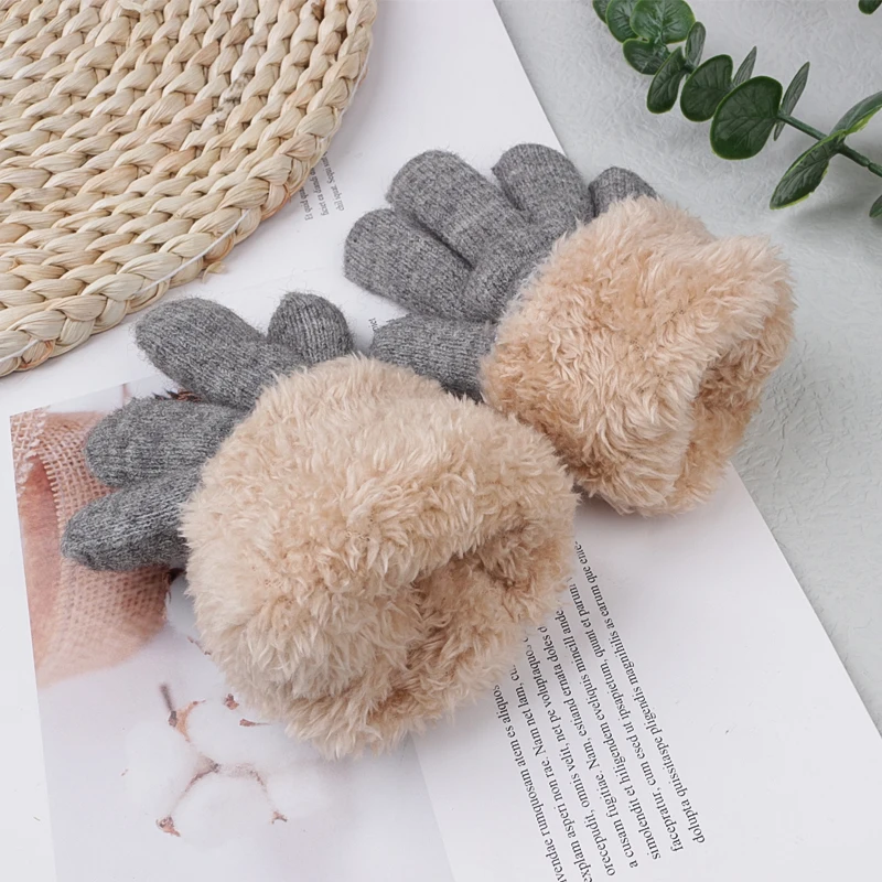 Рисунок 2 - Детские варежки, утепленные плюшевые