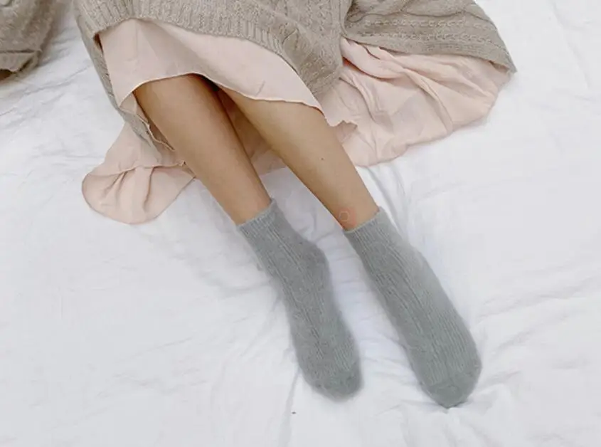 Кашемировые носки, одноцветные женские модные теплые женские носки, толстые зимние рождественские подарки для женщин, забавные счастливые носки