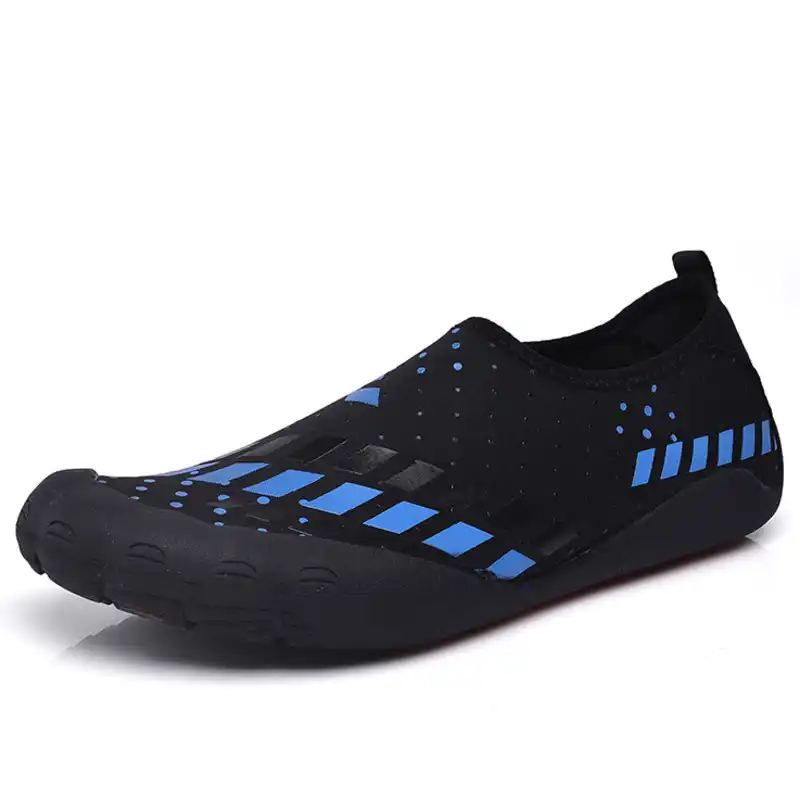 shoes to wear in the sea