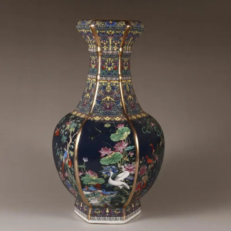 

Chinese Qing Dynasty Enamel Color Flower And Bird Old Antique Porcelain Classic Ceramic Bottle Ornaments Home Bogu Frame Crafts