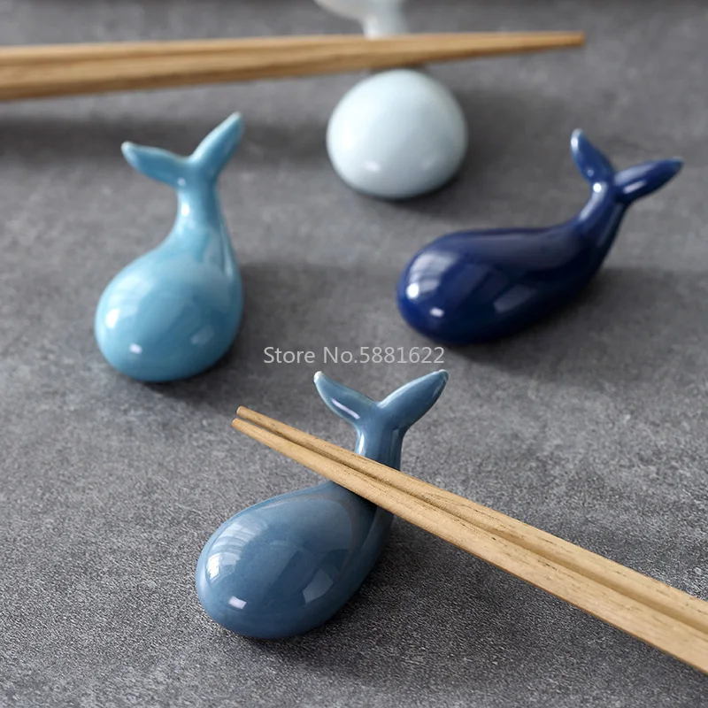 Creative and cute ceramic household whale chopstick holder personalized pillow tableware set | Дом и сад