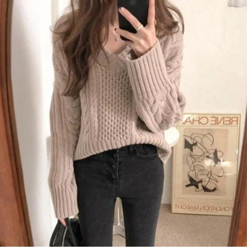 

New Korean Women's Wear Thickened Loose Pullover Thick Needle Twist Sweater V-neck Sweater In Autumn And Winter 2020 Wn*