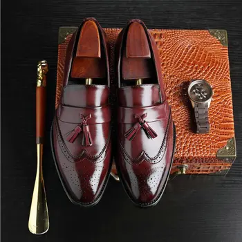 

New Autumn Fashion High Quality Men's brogue Flats Retro Carved loafers Dress Business Men Casual Tassels Leather Shoes 2019