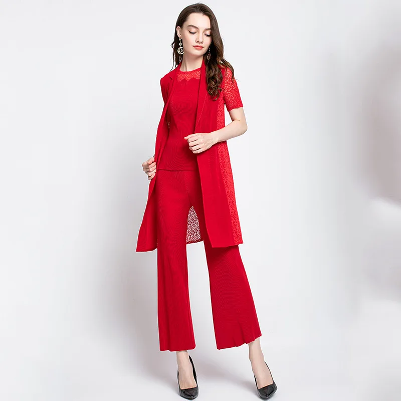 

Plus Size Pant Suits 2019 Summer Lace Patchwork Solid Color Elastic Miyake Pleated Tank Top + Cardigan + Pants Three Piece Set