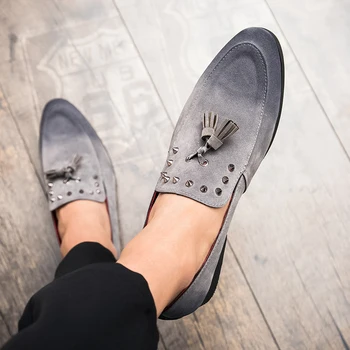 

Shoes Men outdoor Loafers Moccasins suede Leather Gommino Male Footwear Slip On Flat Boat Shoes Classical Chaussure Homme L5