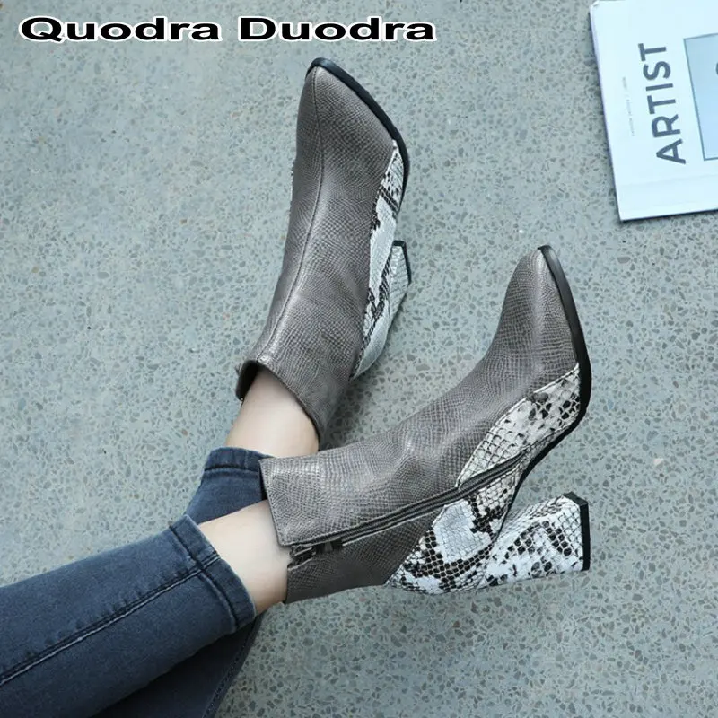 

2019 new Winter Warm Plush Pointed Toe short shoes Ankle Boots Snake print Square Heels Shoes Women Boot Spring Autumn Zipper Bi