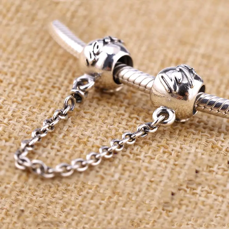 Family Forever Pandora Safety Chain 2025